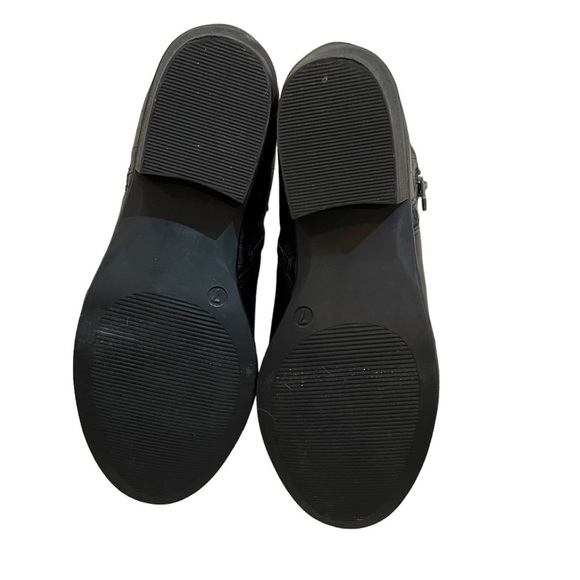 Eva & Zoe Women's Size 7 Black Zip Up Booties Ankle Boots Faux Leather - Picture 7 of 9